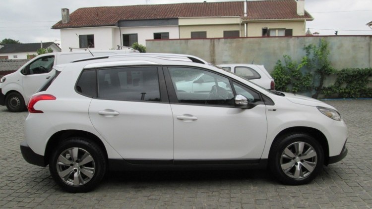 Peugeot 2008 1.6 BlueHDI " STYLE "