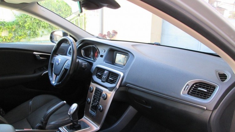 Volvo V40 Cross Country 1.6 D2 Momentum