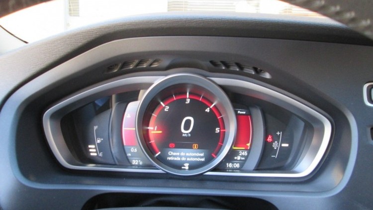 Volvo V40 Cross Country 1.6 D2 Momentum