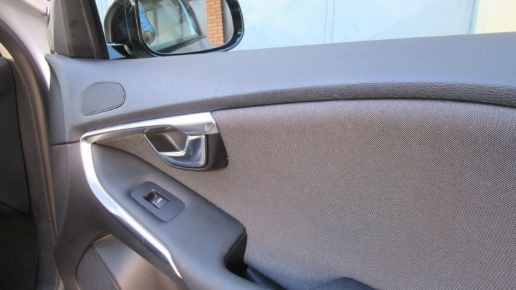 Volvo V40 Cross Country 1.6 D2 Momentum