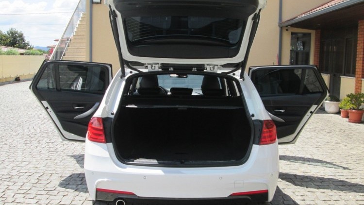 BMW S&eacute;rie 3 - 320 D Touring AUTO Pack-M