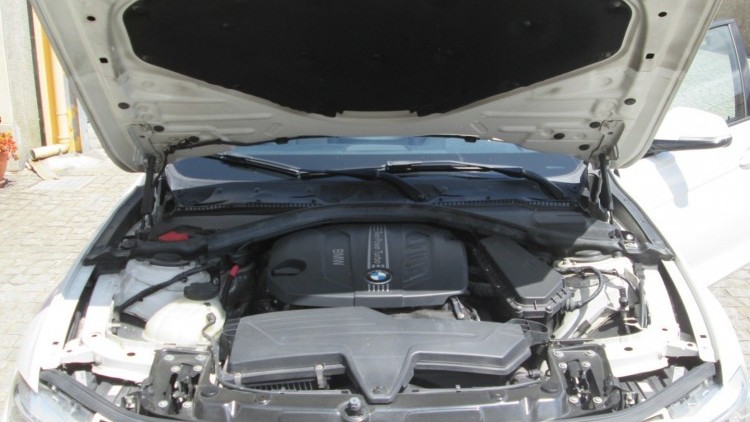 BMW S&eacute;rie 3 - 320 D Touring AUTO Pack-M