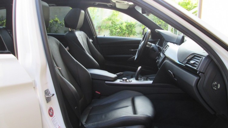 BMW S&eacute;rie 3 - 320 D Touring AUTO Pack-M