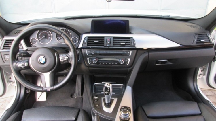 BMW S&eacute;rie 3 - 320 D Touring AUTO Pack-M