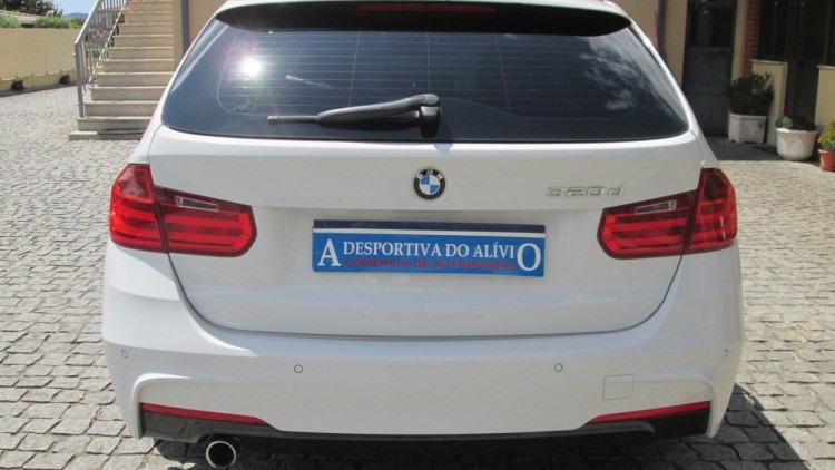 BMW S&eacute;rie 3 - 320 D Touring AUTO Pack-M