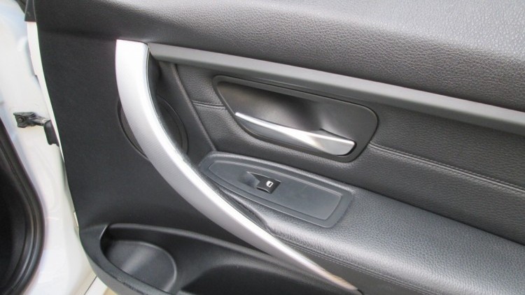 BMW S&eacute;rie 3 - 320 D Touring AUTO Pack-M