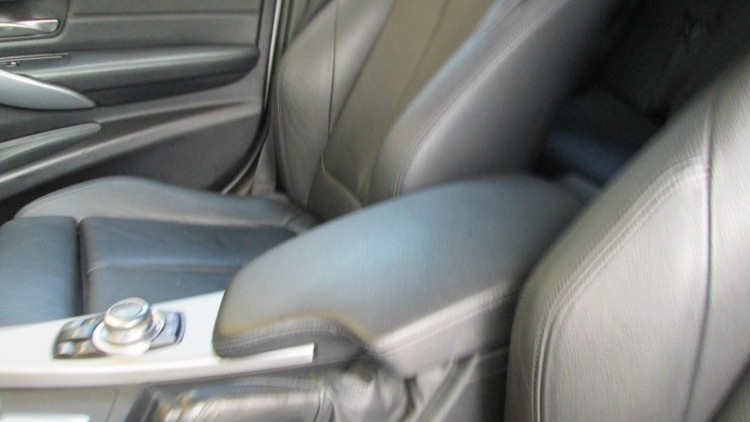 BMW S&eacute;rie 3 - 320 D Touring AUTO Pack-M