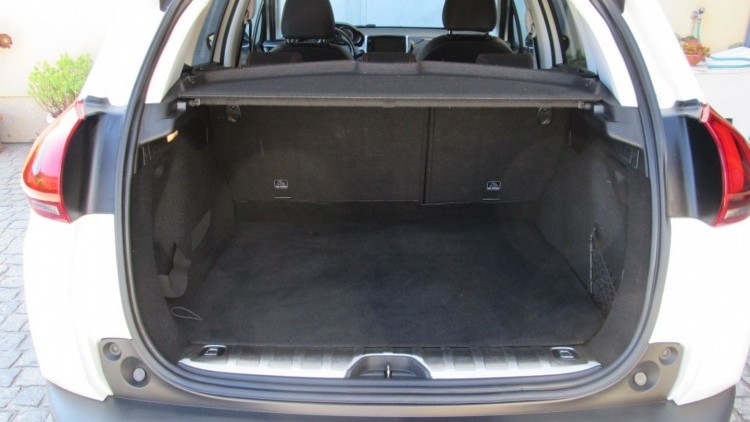 Peugeot 2008 1.6 BlueHDI " GT LINE "
