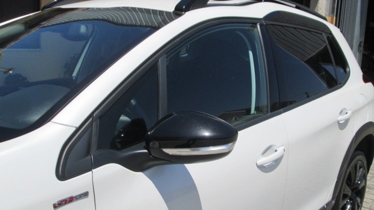 Peugeot 2008 1.6 BlueHDI " GT LINE "