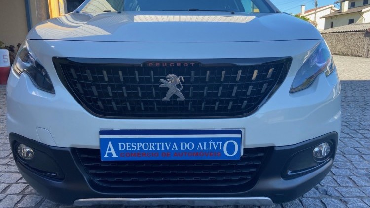 Peugeot 2008 1.6 BlueHDI " GT LINE "