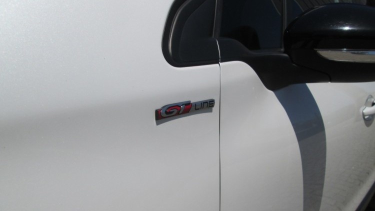 Peugeot 2008 1.6 BlueHDI " GT LINE "