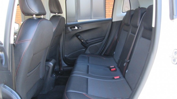 Peugeot 2008 1.6 BlueHDI " GT LINE "