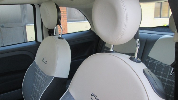 Fiat 500 1.2i LOUNGE