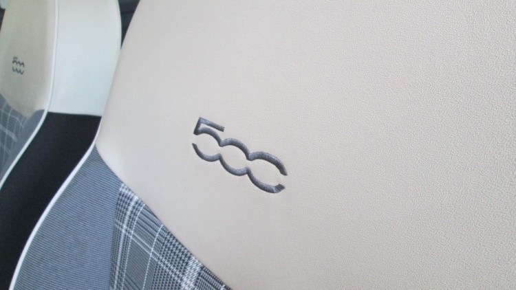 Fiat 500 1.2i LOUNGE