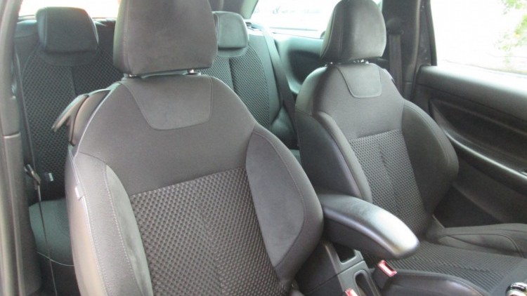 Citro&euml;n DS3 1.6 HDI SPORT CHIC