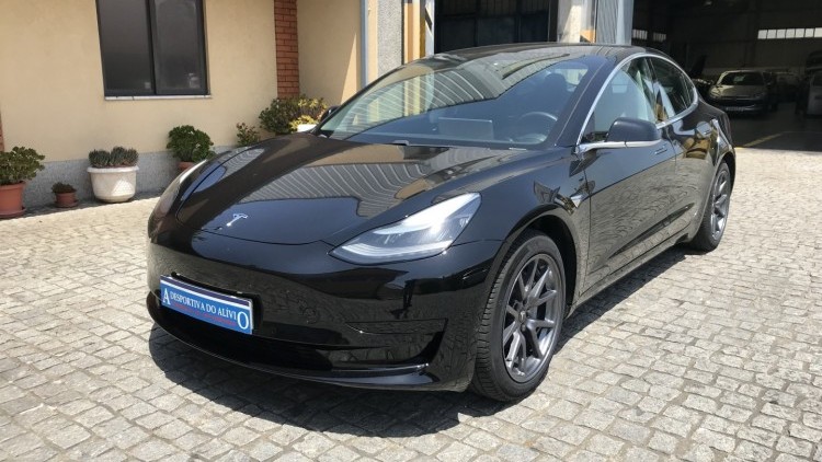 Tesla MODEL 3 Standard Range Plus RWD