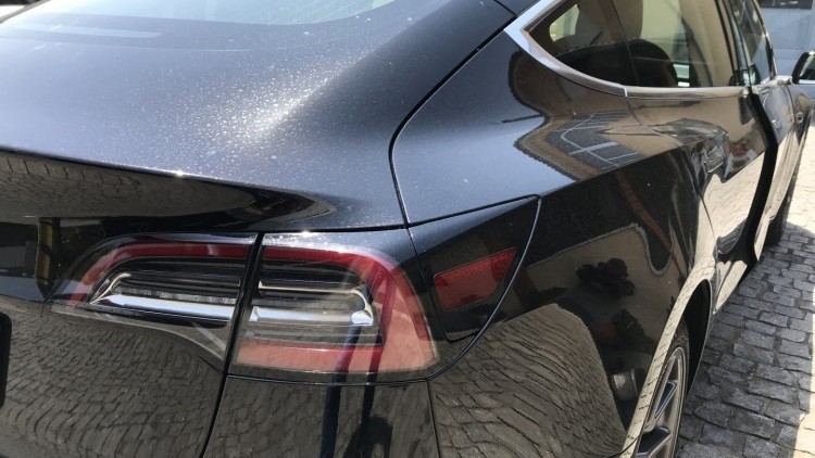 Tesla MODEL 3 Standard Range Plus RWD