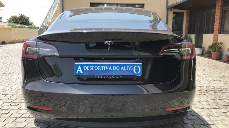 Tesla MODEL 3 Standard Range Plus RWD