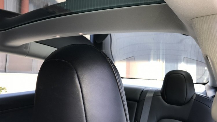 Tesla MODEL 3 Standard Range Plus RWD
