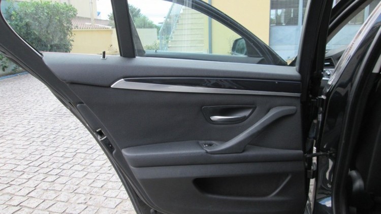 BMW S&eacute;rie 5 - 520 D LUXURY Auto