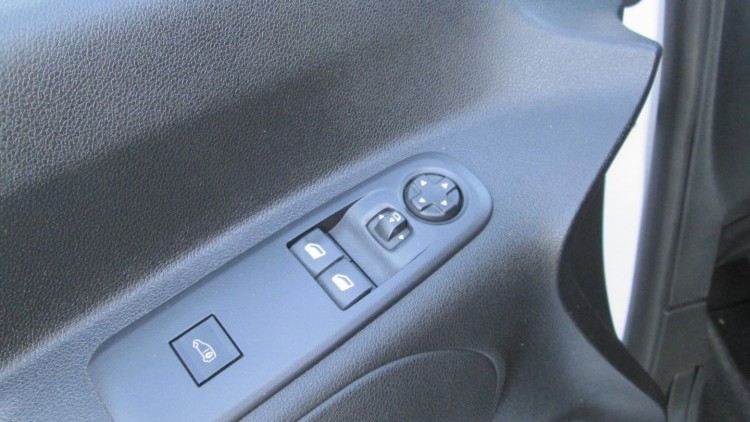 Peugeot Partner 1.6 BlueHdi 3 Lug CarPlay