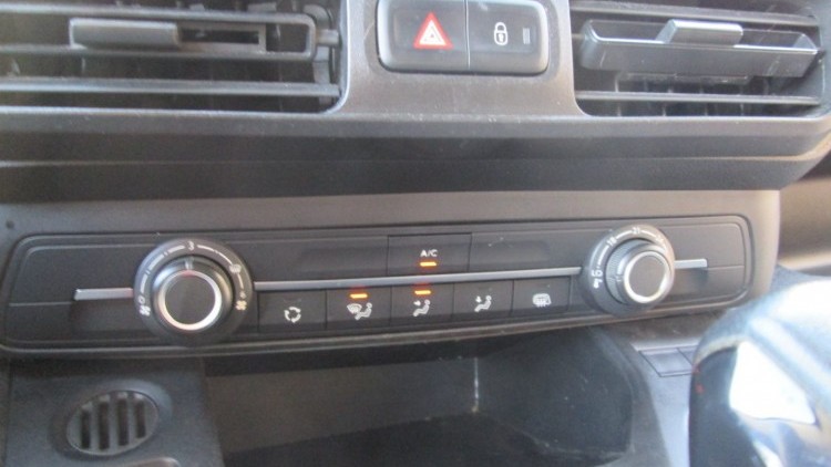 Peugeot Partner 1.6 BlueHdi 3 Lug CarPlay