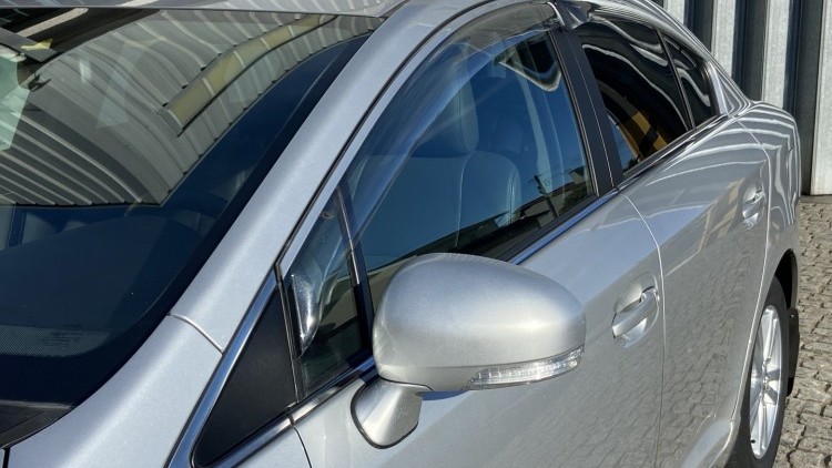 Toyota Avensis 1.6 i EXECUTIVE