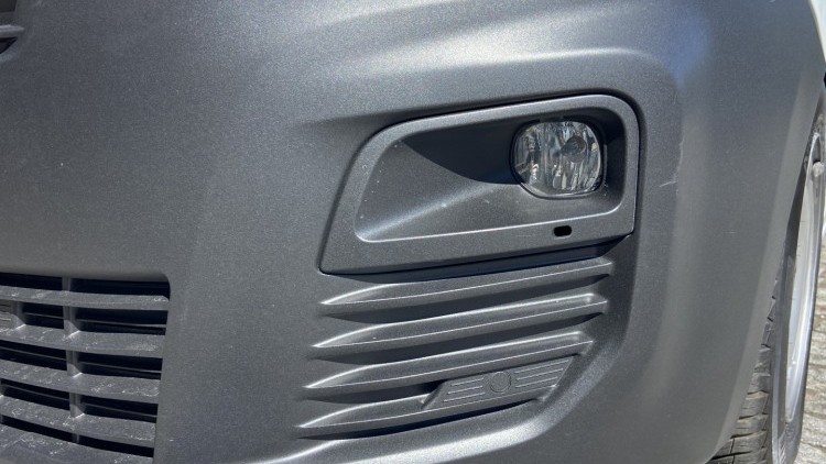 Citro&euml;n Berlingo 1.6 HDI 100 cv CarPlay e C&acirc;mara