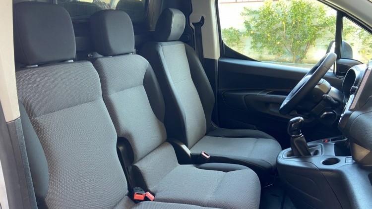 Citro&euml;n Berlingo 1.6 HDI 100 cv CarPlay e C&acirc;mara