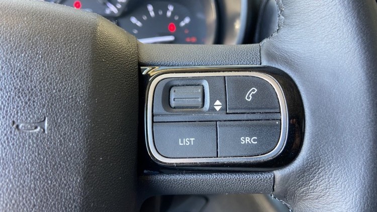Citro&euml;n Berlingo 1.6 HDI 100 cv CarPlay e C&acirc;mara