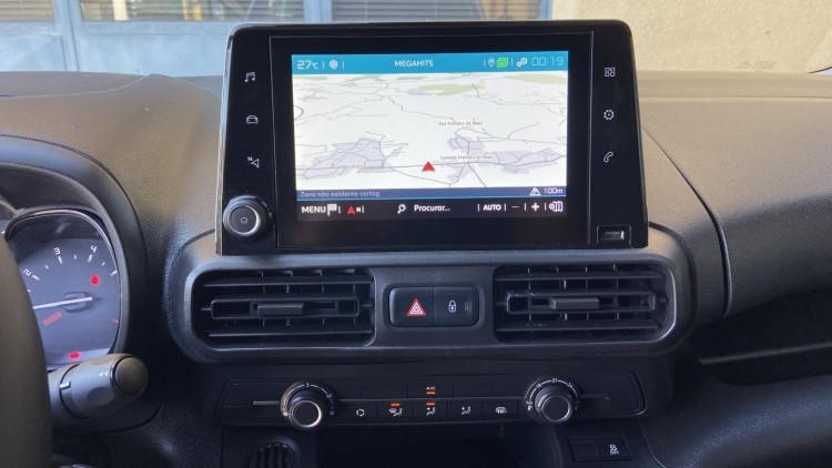 Citro&euml;n Berlingo 1.6 HDI 100 cv CarPlay e C&acirc;mara