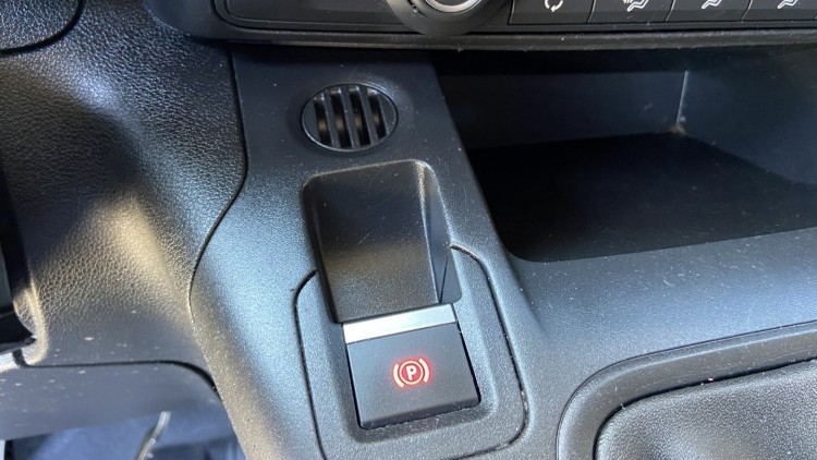 Citro&euml;n Berlingo 1.6 HDI 100 cv CarPlay e C&acirc;mara