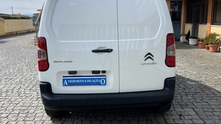 Citro&euml;n Berlingo 1.6 BlueHDI 100cv CARPLAY e CAMARA