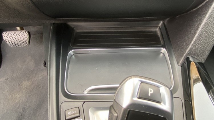 BMW S&eacute;rie 3 - 330 E iPerformace Line Sport Auto