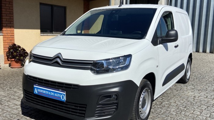 Citro&euml;n Berlingo 1.6 BlueHDI 100cv CARPLAY e CAMARA