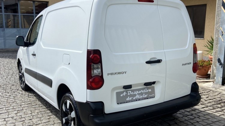 Peugeot Partner 1.6 Hdi 100cv GPS + C&acirc;mara