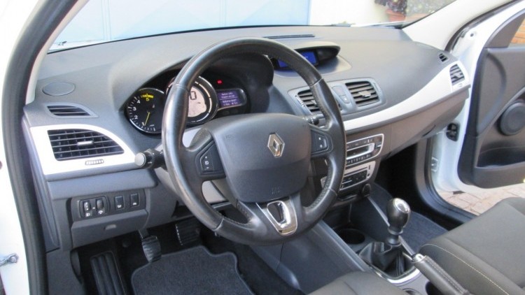 Renault M&eacute;gane Sport Tourer 1.5 DCI DYNAMIQUE - S