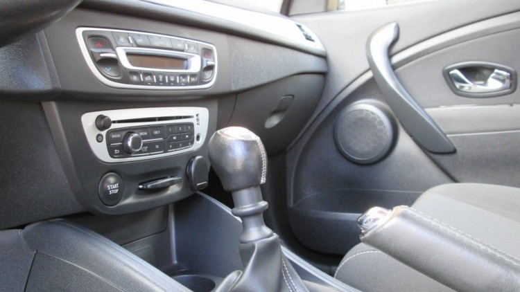 Renault M&eacute;gane Sport Tourer 1.5 DCI DYNAMIQUE - S